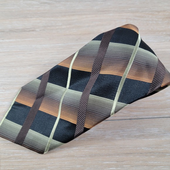 Kenneth Cole Reaction Other - Kenneth Cole Reaction Mens Geometric Stripe Necktie Brown Black Gold